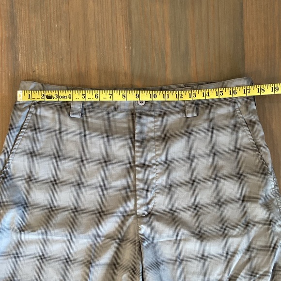 TGIF TOUR shorts - size 34 waist - Picture 2 of 5